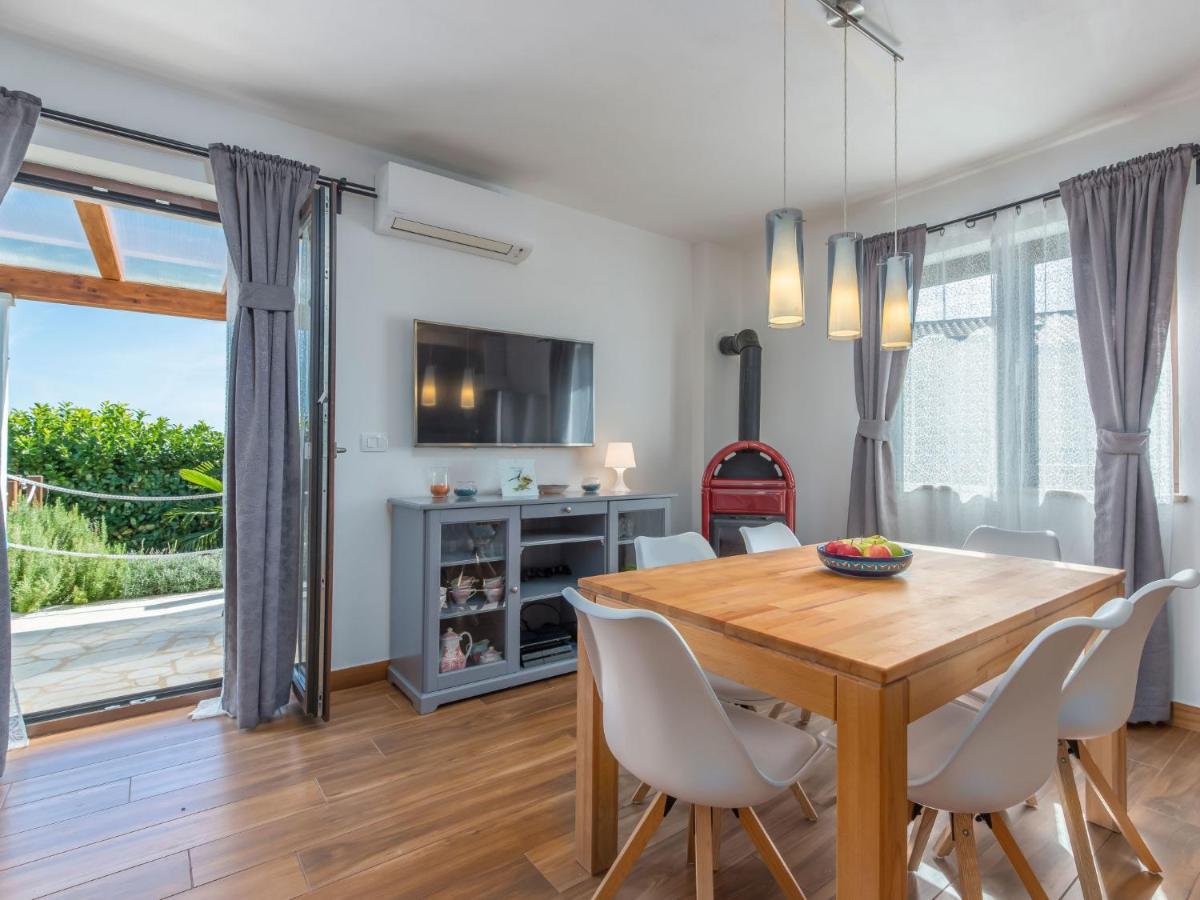 Holiday Home Villa Joy By Interhome Novigrad  Zewnętrze zdjęcie